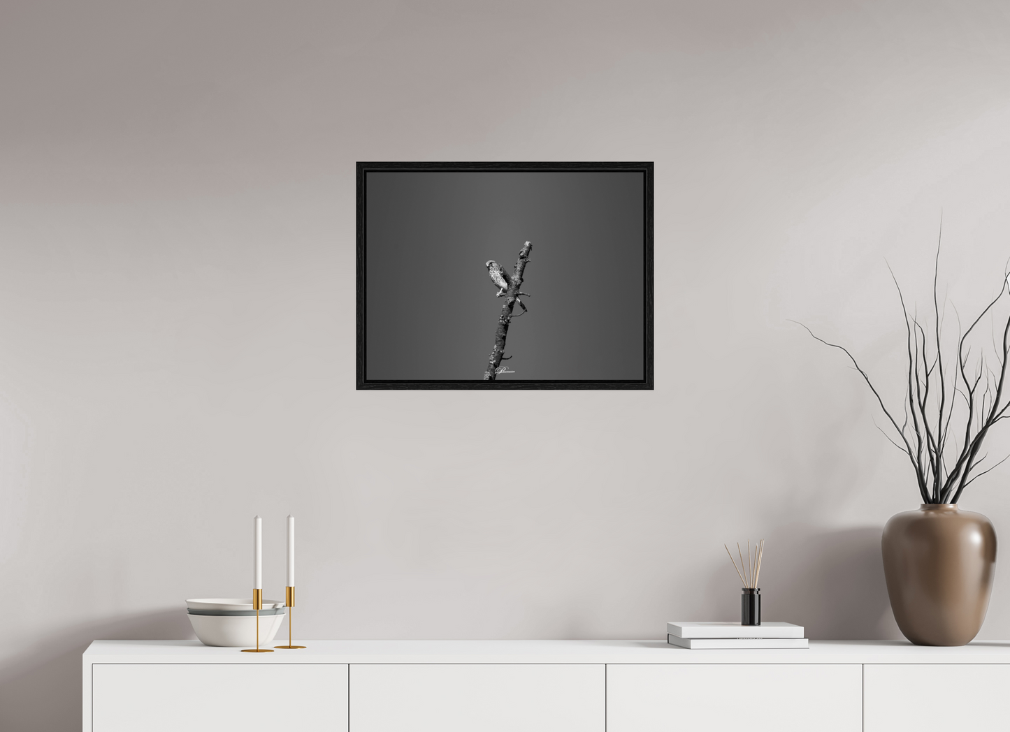 60 x 45 cm, Floater Frame Watching predator